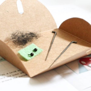 DIY Kit Woolly Toadstool Needle Felting Beginners Craft Kit High Quality zdjęcie 5