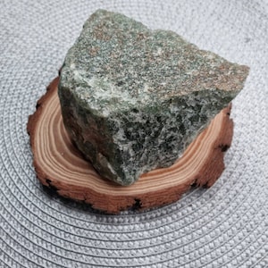 Natural Aventurine / Natural Aventurine / Heart Chakra / Healing Crystal / Rough Crystal