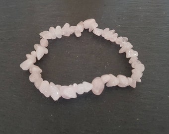 Rose Quartz Bracelet / Gemstone Chip Bracelet / Rose Quartz Chakra Bracelet / Crystal Chip Bracelet / Stretch Bracelet / Healing Crystals