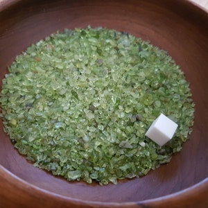 Peridot Gemstone Undrilled Chips / Natural Peridot Crystal Undrilled Chips / Small Tumbled Stones / 20 Grams Peridot Quartz