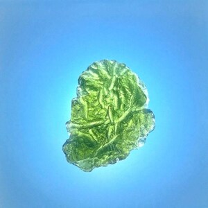Moldavite / Natural Moldavite 4-5 Grams / 1 X Moldavite Crystal / Moldavite Gemstone / Tektite / Moldavite