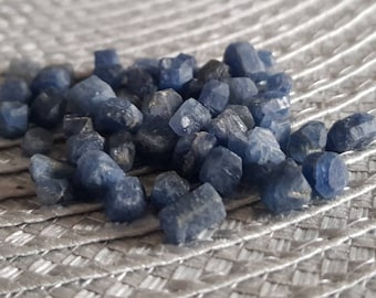 Saphirs Bruts Naturels Bleus - Lot De 2.55 Carats - Non Taillés
