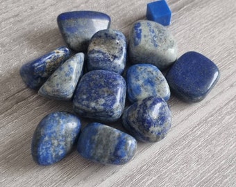 Lapis Lazuli Gemstone Tumbled Stone / Natural Lapis Lazuli Crystal Tumblestone / 1 X Lapis Lazuli 20mm - 25mm