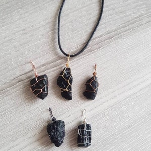 Natural Tektite Necklace / Tektite Pendant / Meteorite Jewellery / Impact Glass Necklace / Meteor Necklace / Crystal Curiosities