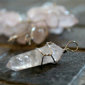 Natural Quartz / Crystal Pendant / Cloudy Clear Quartz Pendant / Healing Crystal Necklace / Wire Wrapped Pendant / Chakra Pendant