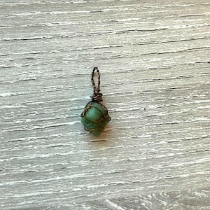 Emerald Pendant / Natural Rough Green Emerald Charm / Crystal Pendant / Necklace Charms / Bracelet Charms / Crystal Curiosities Charms