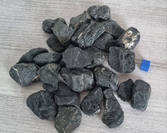 Tourmaline / Black Tourmaline / Rough Black Tourmaline / Healing Crystal / Protection Crystal / 1 X Raw Black Tourmaline