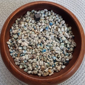 Raindrop Azurite Gemstone Undrilled Chips / Natural K2 Jasper Crystal Undrilled Chips / Small Tumbled Stones / 20 Grams K2 Granite