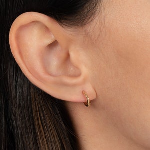 14K Solid Gold Lightweight Huggie Earrings, Earlobe, Upperlobe, Conch, Cartilage Earrings Gold Simple Huggies, Minimalist Hoop Gold Earrings