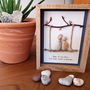 Bilder, Steinbild, Paar, Liebe, Pebble Art, Wanddeko, Geschenk, Hochzeitsgeschenk, Reise Bild 1