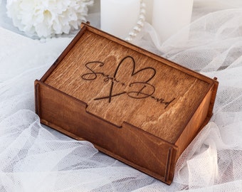 Keepsake Box, Wooden Memory Chest, Personalized Gift Box, Anniversary gifts, Christmas gifts, Engagement Wedding gift for Couple
