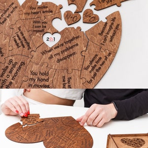 Puede incluir: Un rompecabezas de madera en forma de coraz&oacute;n con 20 piezas, cada pieza grabada con un mensaje rom&aacute;ntico. El rompecabezas viene en una caja de madera con un recorte en forma de coraz&oacute;n.