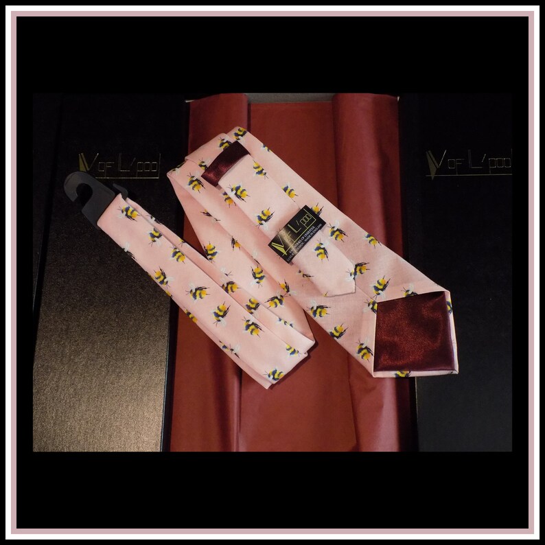 Birthday gift Bumblebee Necktie Christmas present.#Bees #Bumblebee #Honey bee #Bee hive #Drone #Queen Bee #Killer bee