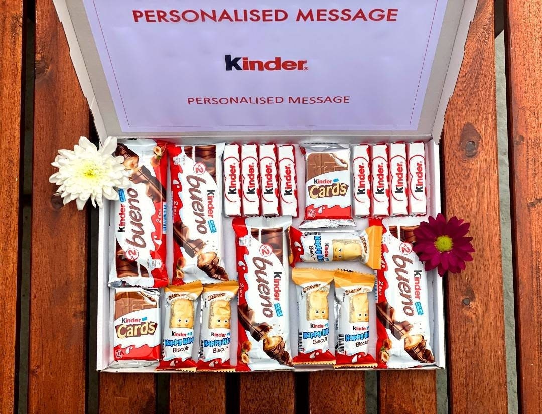 Coffret Cadeau Bonbons avec +35 Chocolats Kinder, Lindt, Milkibar. Comprend  une carte avec un message personnalisé et Bueno, Happy Hippos et délicieux  Lindt : : Epicerie