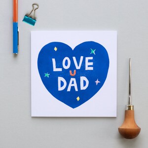 Carte de fête des pères, carte originale de linogravure papa je t'aime, bonne fête des pères, carte grand coeur bleu, carte d'anniversaire papa