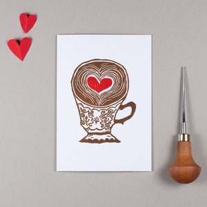 Carte linogravure Coffee & Love, carte de fête des mères, carte de voeux pour amateur de café, carte originale imprimée à la main Love