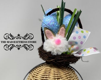 Easter Egg Headband, Easter Basket Fascinator, Blue Easter Egg Fascinator, Spring Headpiece, Easter Parade headband, Easter Bunny Headband