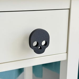 Skull Drawer Knob – Spooky Gothic Halloween Cabinet or Dresser Pull