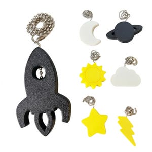 Galaxy Ceiling Fan Pull – Space-Themed Light Chain Accessory
