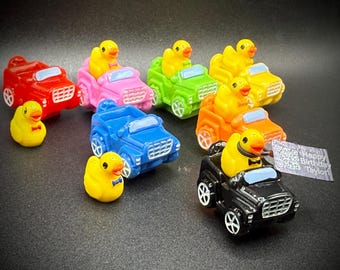 Mini Ducks in Jeeps: Jeep Ducking Cruise Gifts - Optional Magnet/Suction Cup