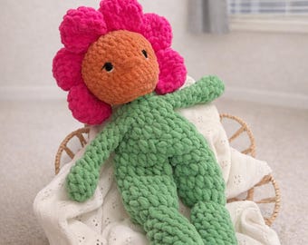 Crochet Flower Lovey – Plush Baby Comfort Toy, Green & Pink