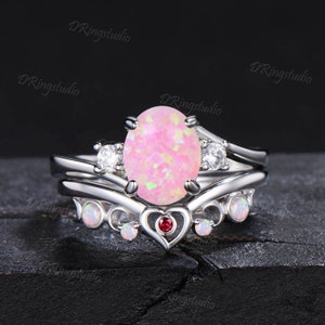 Anello di fidanzamento con opale rosa ovale da 1 carati, design a cuore in stile Art Déco, anello nuziale in opale, set in oro bianco 14 carati, anello con tre pietre preziose, anello abbinato al contorno, regalo