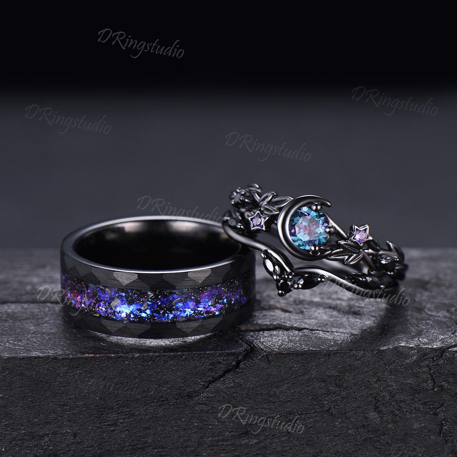 Juego de 2 anillos de boda para él y para ella con diseño de nebulosa gótica de galaxia y hojas de oro negro y banda de tungsteno con forma de rama y color redondo que cambian de color