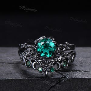 Einzigartige Schwarz Zweig Rebe Grün Smaragd Verlobungsring Set Gothic Schwarz Blatt Gold Strukturierte Ehering Set Himmlischen Mond Smaragd Ring Geschenk
