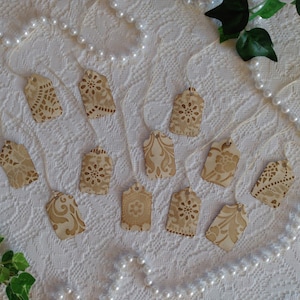 Mini Coffee Dyed Lace Tags