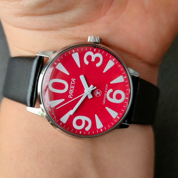 Raketa BIG ZERO watch, raketa small zero, raketa red zero, Soviet watch raketa, mechanical wrist watch, red watch