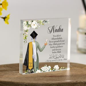 Personalised Muslim Graduation Gift for Her | Hijabi Girl Floral Plaque | Arabic Verse Acrylic Block | Islamic Graduation Keepsake