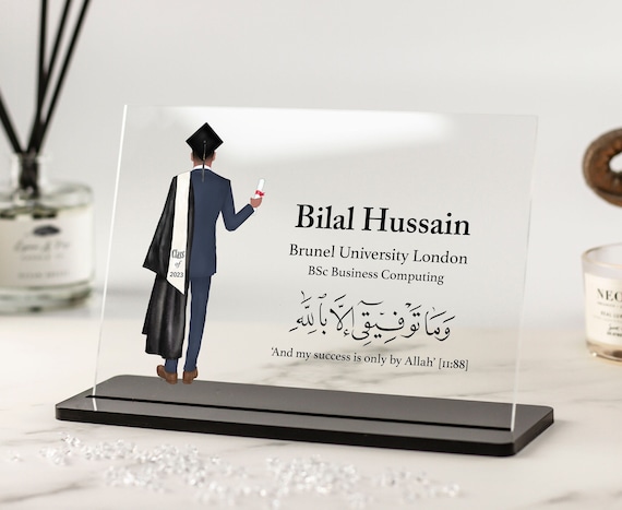 Muslim Male Graduation Gift, Personalised Graduation Gift for Him, Islamic Gift for Him, Any YEAR Congrats Graduation Gift Acrylic Plaque
