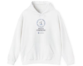 Puede incluir: Una sudadera con capucha blanca que presenta un logotipo circular azul con un icono de un mazo y el texto Office of the Commissioner, Petty by Design. Debajo, el texto dice Petty Commish, Will Sets y Allfantasy.