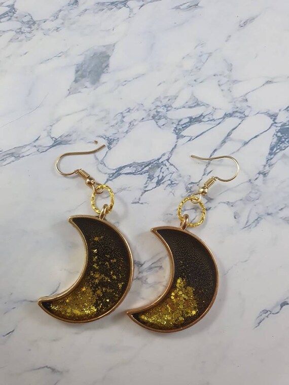 Half Moon Earrings – Amama