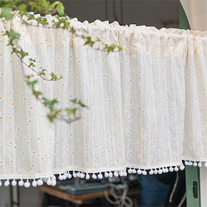 Daisy Blumen Cafe Vorhänge: Weiß & Orange Print, Pompom Trim, Paar