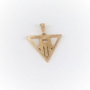 Gold Hamsa Pendant, Heart Hamsa Pendant, Classic Hamsa Pendant, 14k Yellow Gold.