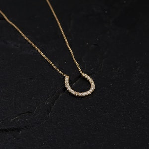18k Gold Necklace, horseshoe pendant, Diamond Necklace, Yellow Gold jewelry, Jewelry Gift