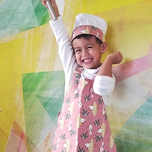 Original handmade mini chef apron and hat - Personalized children&#39;s kitchen apron - Gift for 2 to 6 year olds - Birthday - Costume