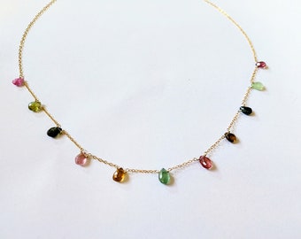 Collier tourmaline multicolore. Collier plaqué or et pierres naturelles