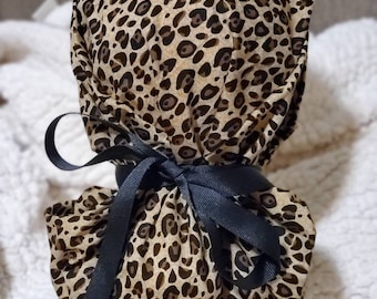 Ponytail scrub cap