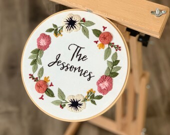 Personalized floral wedding hoop, embroidery hoop wedding, wedding gift, names embroidery, floral embroidery hoop, baby name embroidery hoop