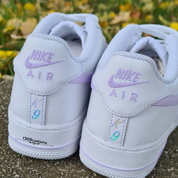 Custom Air Force 1 peint af1 baskets chaussures violet, baskets lilas (toutes tailles hommes femmes, juniors, enfants et nourrissons) cadeau personnalisé