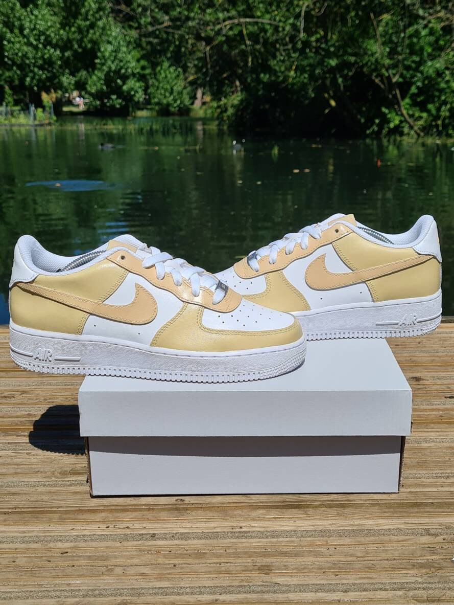af1 tan bottom