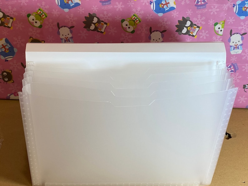 New Collection For 2020 AUTHENTIC New Condition Sanrio Original Characters Pocket Folder Organizer With 5 Divider