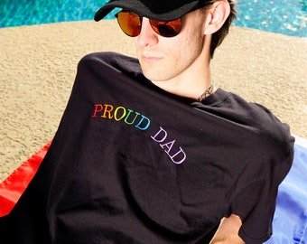 T-shirt fier de la fierté d'arc-en-ciel de papa | T-shirt fierté LGBTQ+ | Fierté | Fierté brodée | Broderie fière | T-shirt brodé | T-shirt esthétique