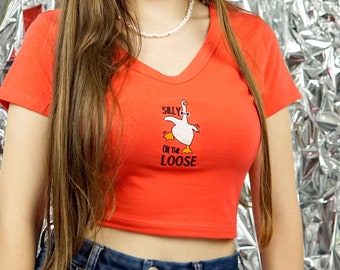 Silly Goose on The Loose Cropped V-Neck | Crop Top | Women's Tee | V-Neck Shirt | Cropped Shirt | Cute Crop Top | Cute V-Neck Crop Top