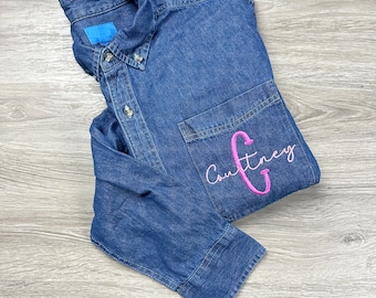 Jeanshemd mit Monogramm | Personalisiertes Shirt | Jeanshemd | Brautparty Geschenk | Brautjungfern Geschenk | Monogramm Shirt | Bauernhaus