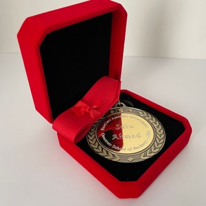 Engraved Antique Gold, Silver, Bronze Heavyweight Quality Medal in Luxury Velvet Presentation Case, Personalised with your message or Logo, image 2