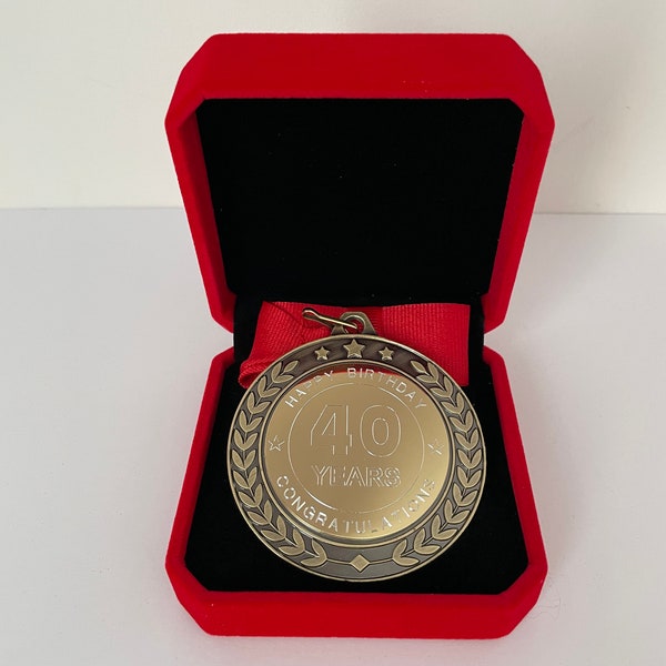 40TH BIRTHDAY Engraved Medal, in a Luxury Presentation Case, Gold or Silver, Personalised with your own text, 40 Years Birthday Present