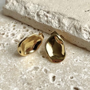 The Aqua Studs // 24k Gold Plated Textured Earrings // Sleek and Wavy image 3